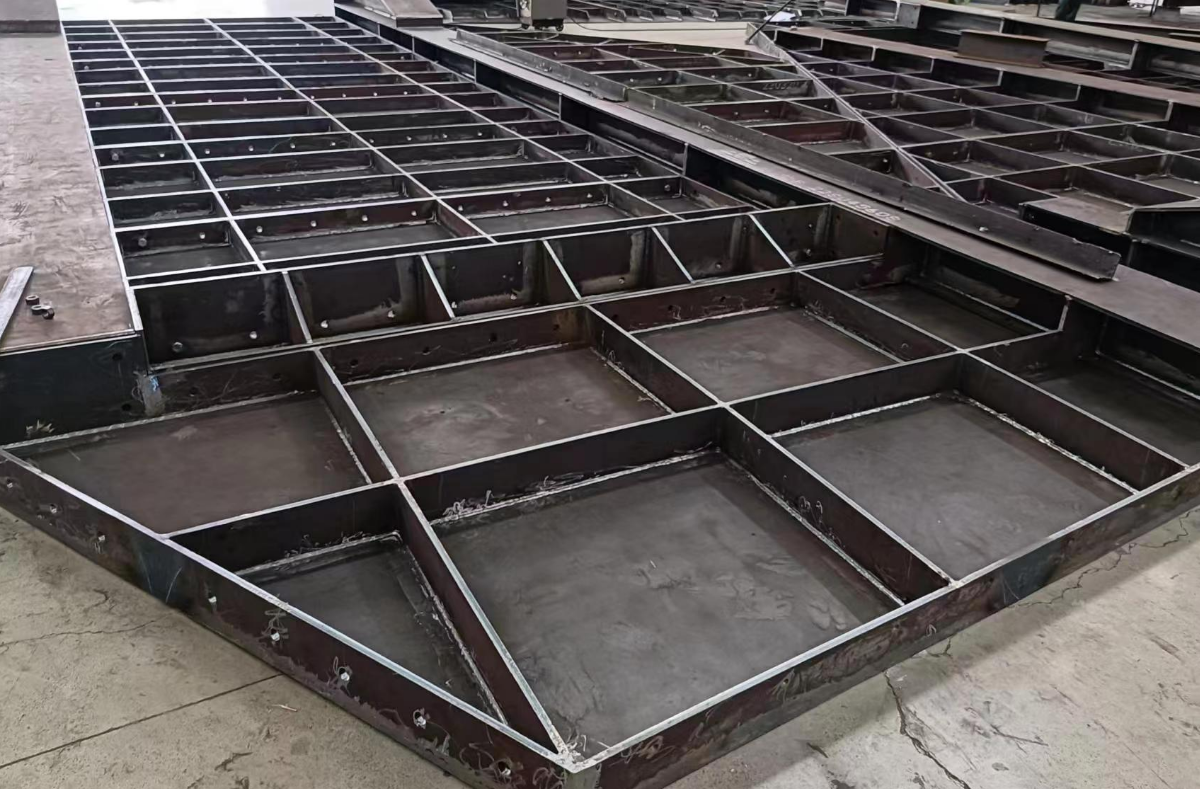 法國(guó)破碎站卸料斗項(xiàng)目